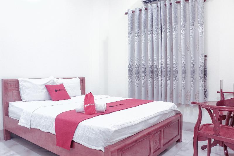 Reddoorz Plus @ Dong Den Street Cidade de Ho Chi Minh Exterior foto