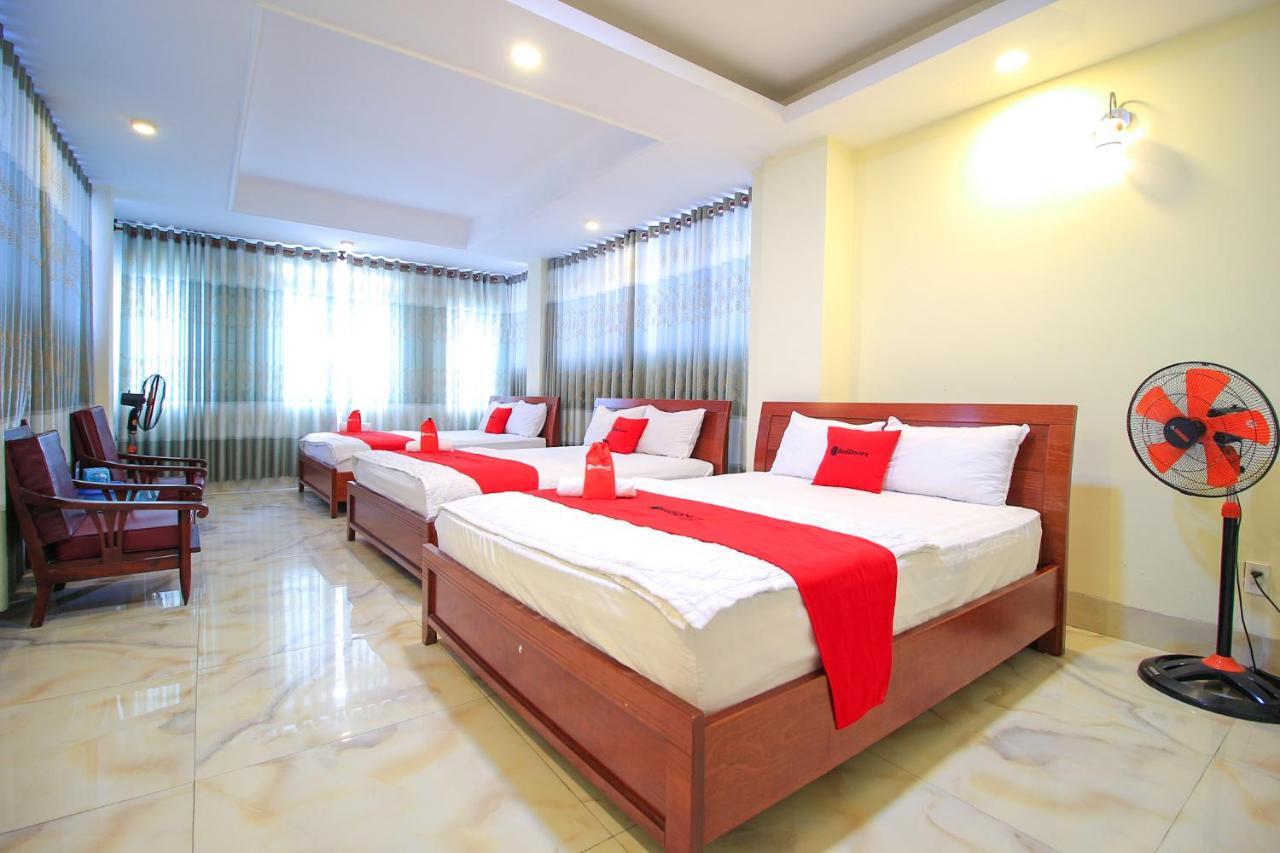 Reddoorz Plus @ Dong Den Street Cidade de Ho Chi Minh Exterior foto